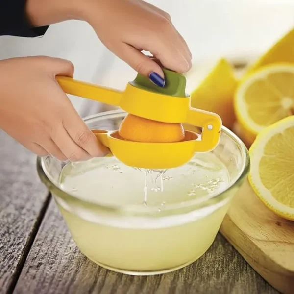 Manual Squeeze and Twist Hand Juicer Machine for Lemon, Orange, Citrus, Fruits, and Vegetables Lime Squeezer 1PC